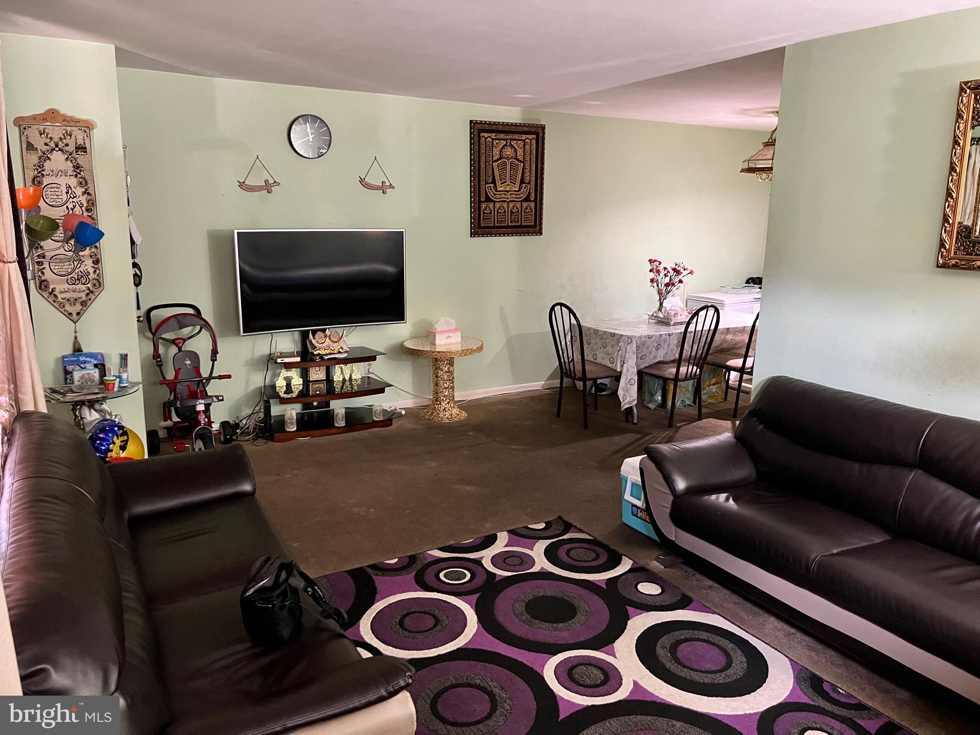 HOLME CIRCLE - Residential