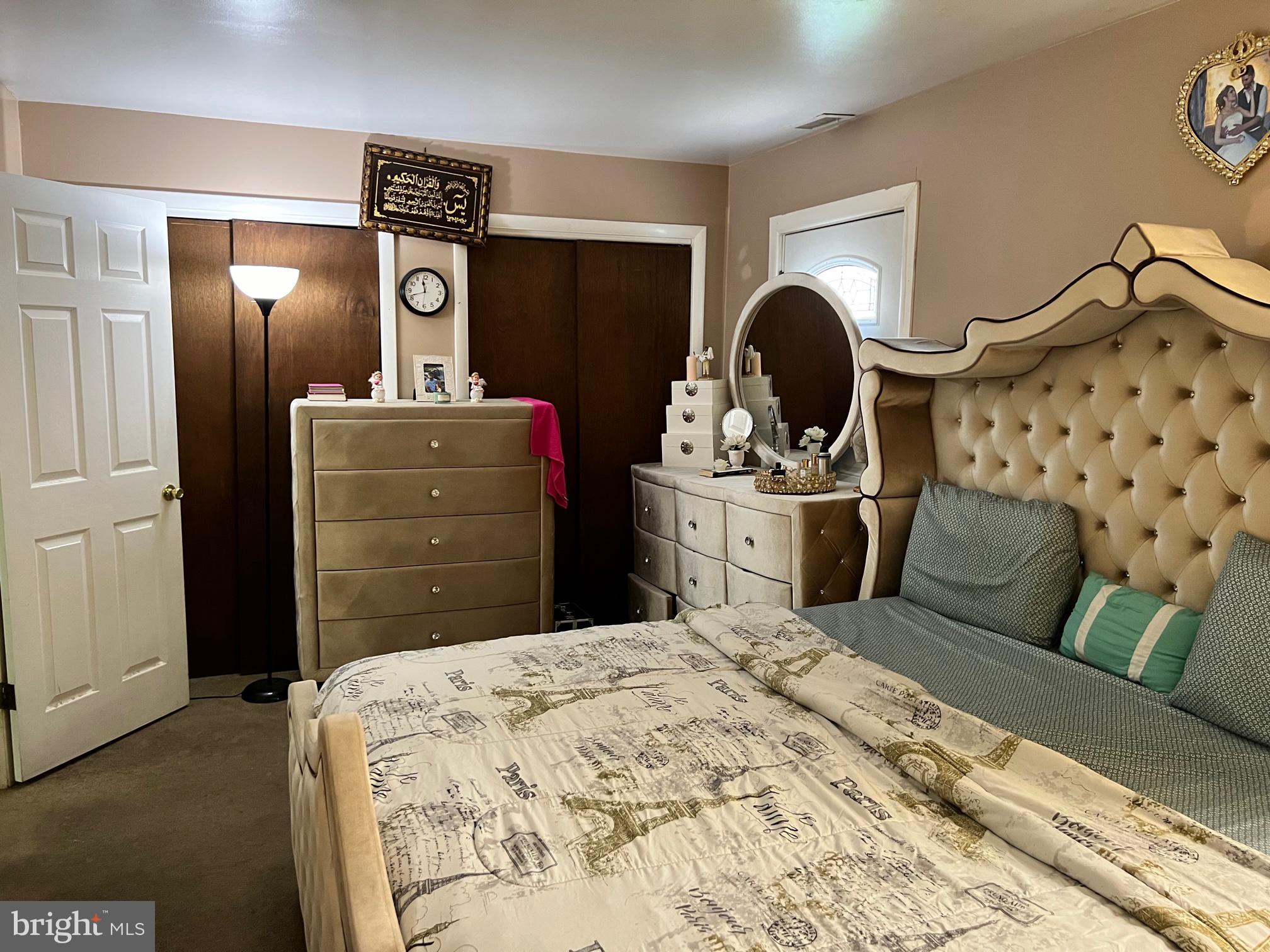 HOLME CIRCLE - Residential