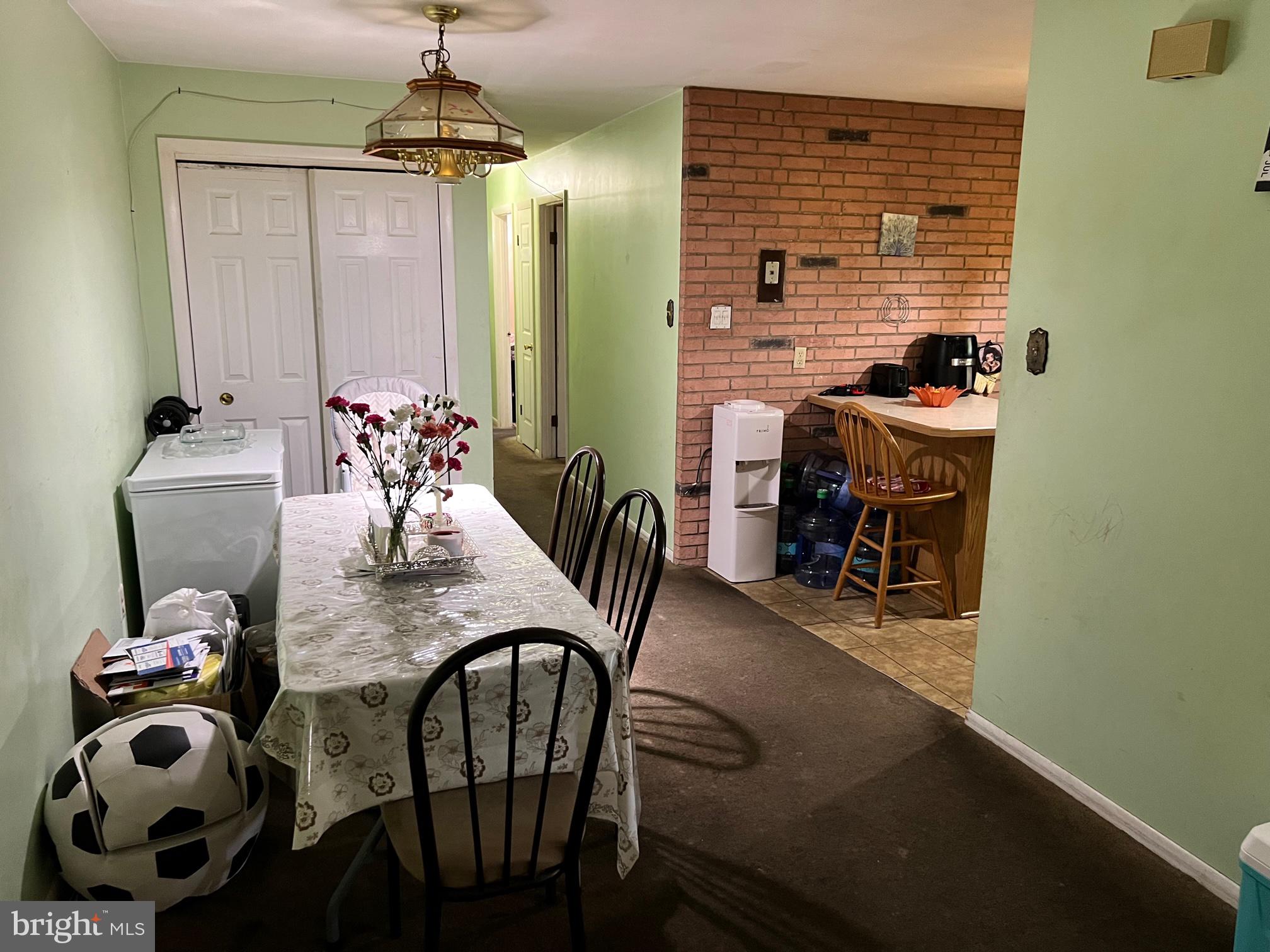 HOLME CIRCLE - Residential