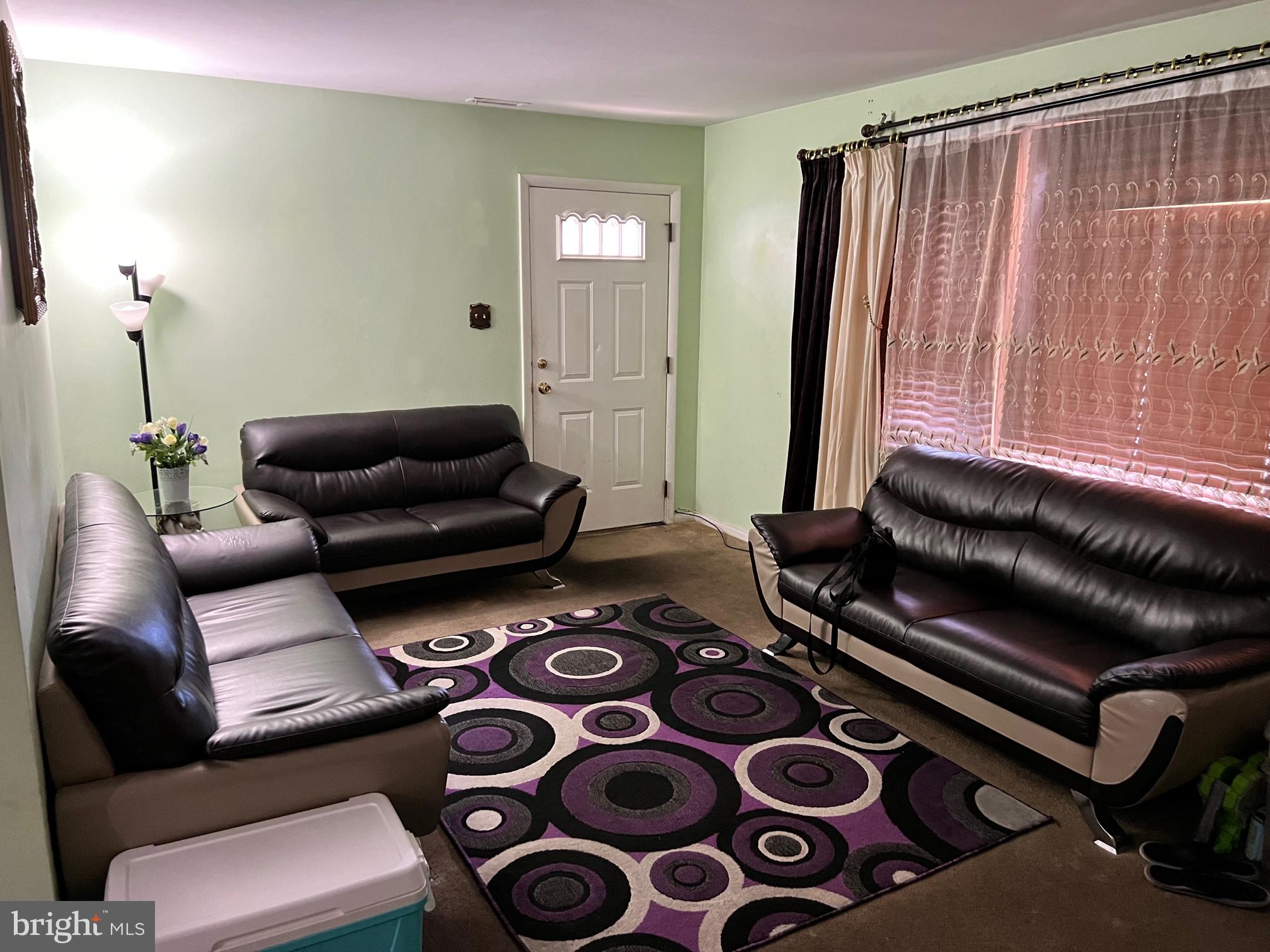 HOLME CIRCLE - Residential