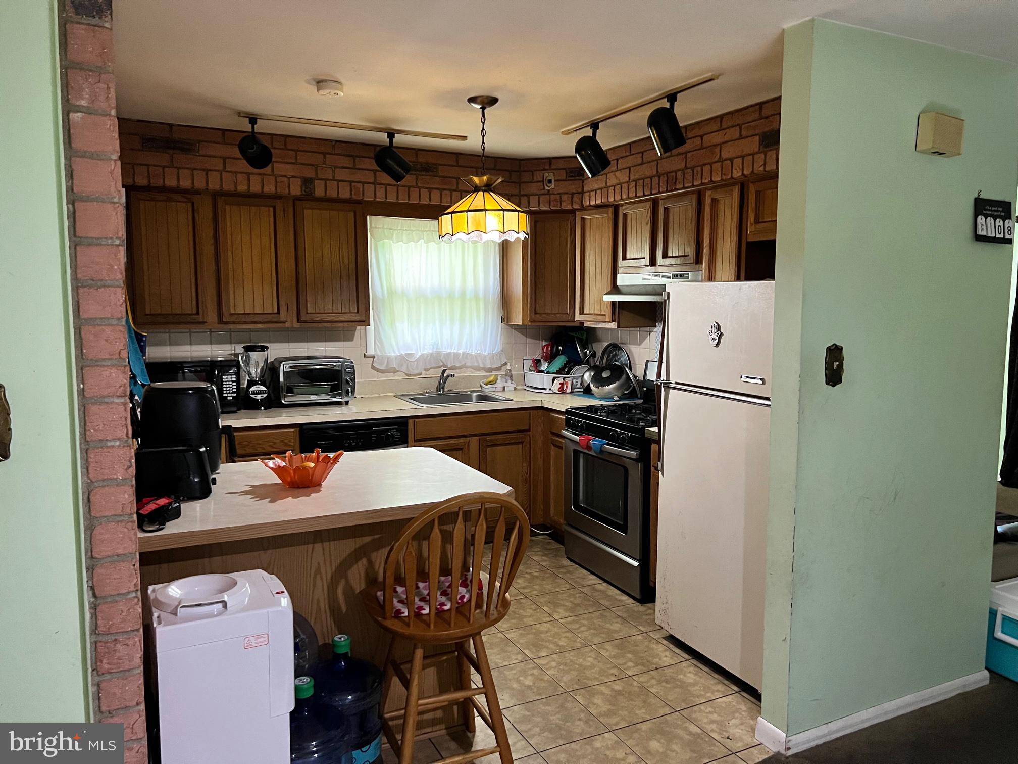 HOLME CIRCLE - Residential