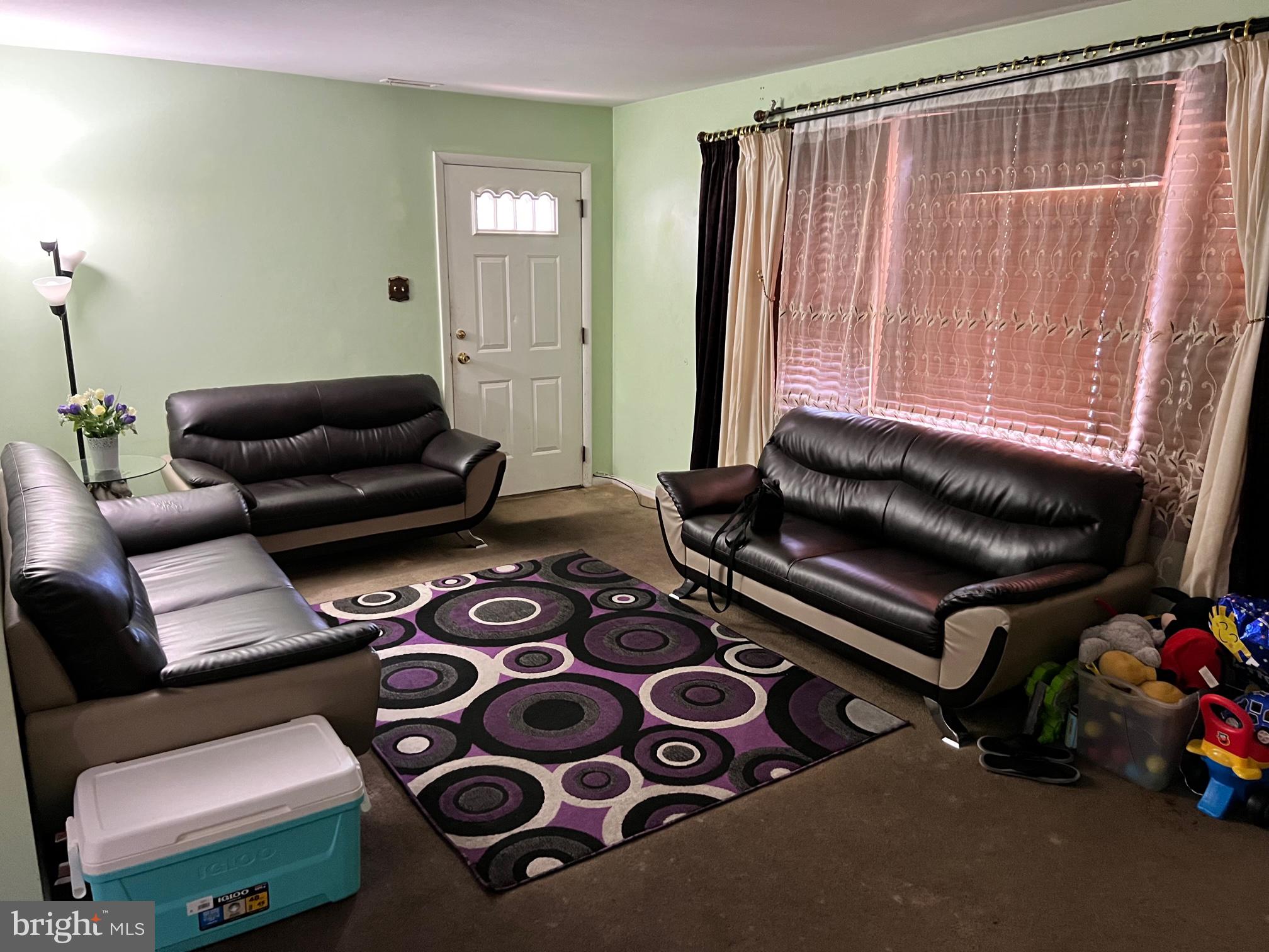 HOLME CIRCLE - Residential