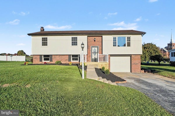 1643 PARKWAY DR, LEBANON, PA 17046 - Image 3f78a2a67a80f63cfc3ecbb7d8ef8729/908215521