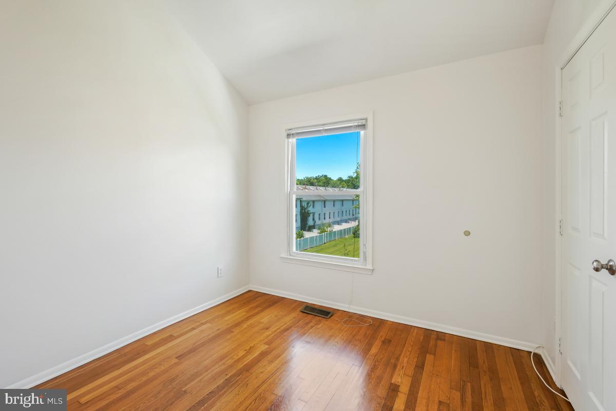 TYLER GARDENS - Residential Lease