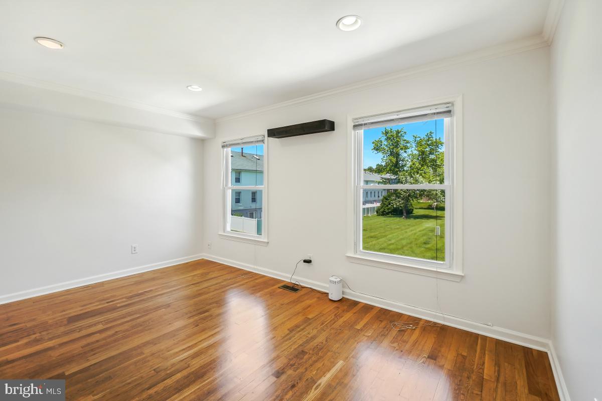 TYLER GARDENS - Residential Lease