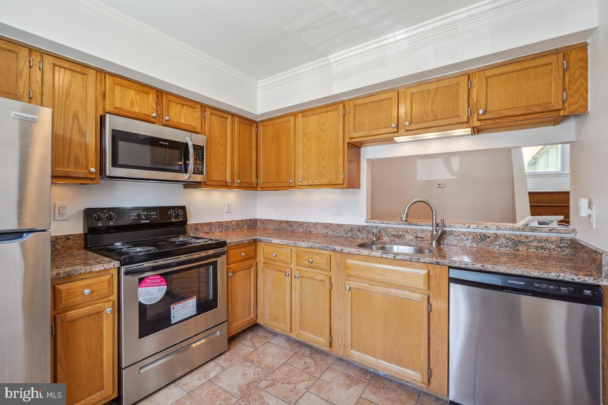 TYLER GARDENS - Residential Lease