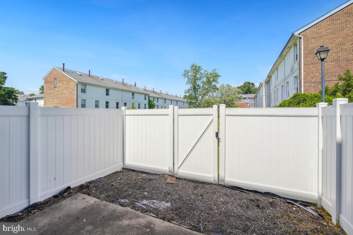 TYLER GARDENS - Residential Lease