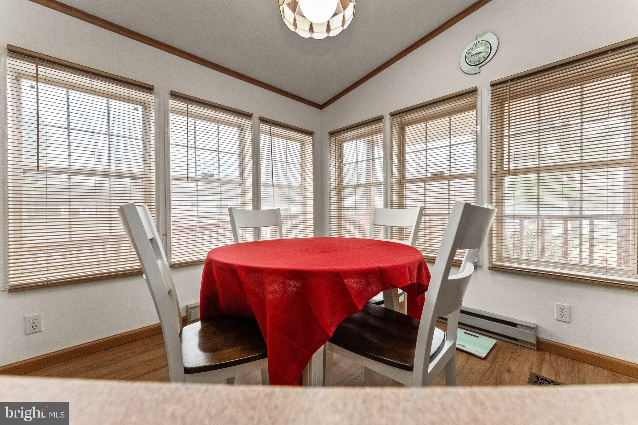 MELODYLAKESCNTRYCLUB - Residential