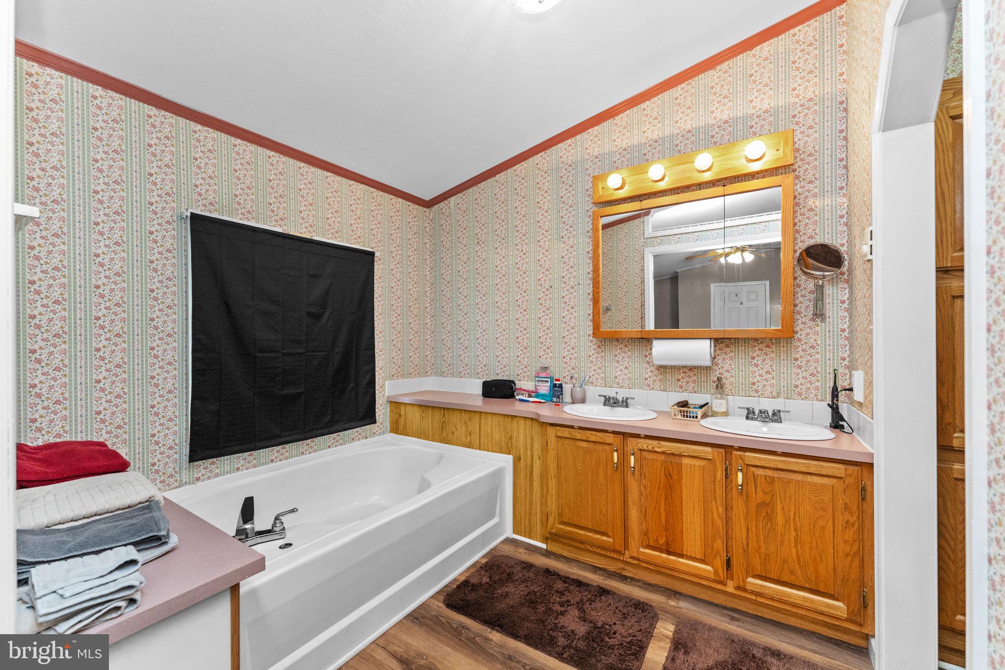 MELODYLAKESCNTRYCLUB - Residential