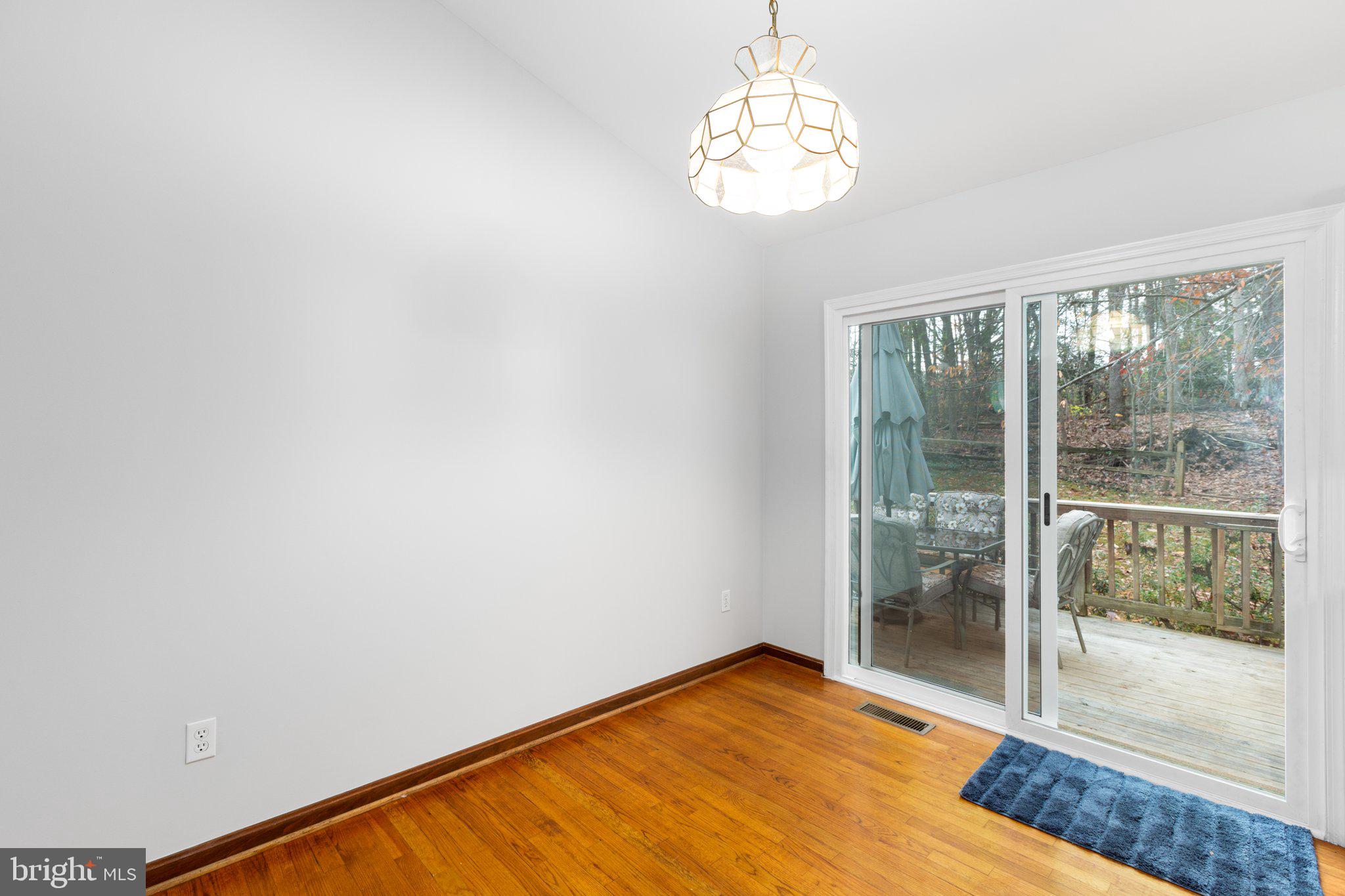 LAKE WILDERNESS - Residential