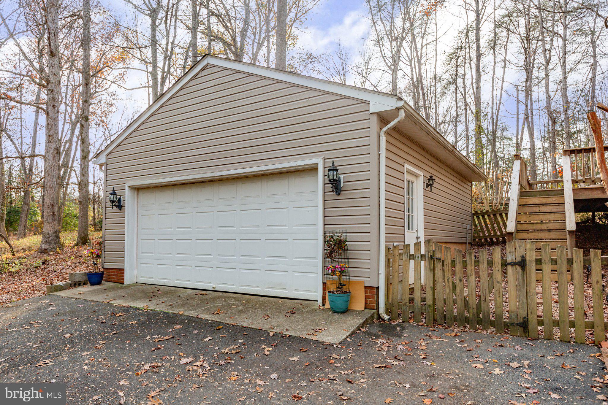 LAKE WILDERNESS - Residential