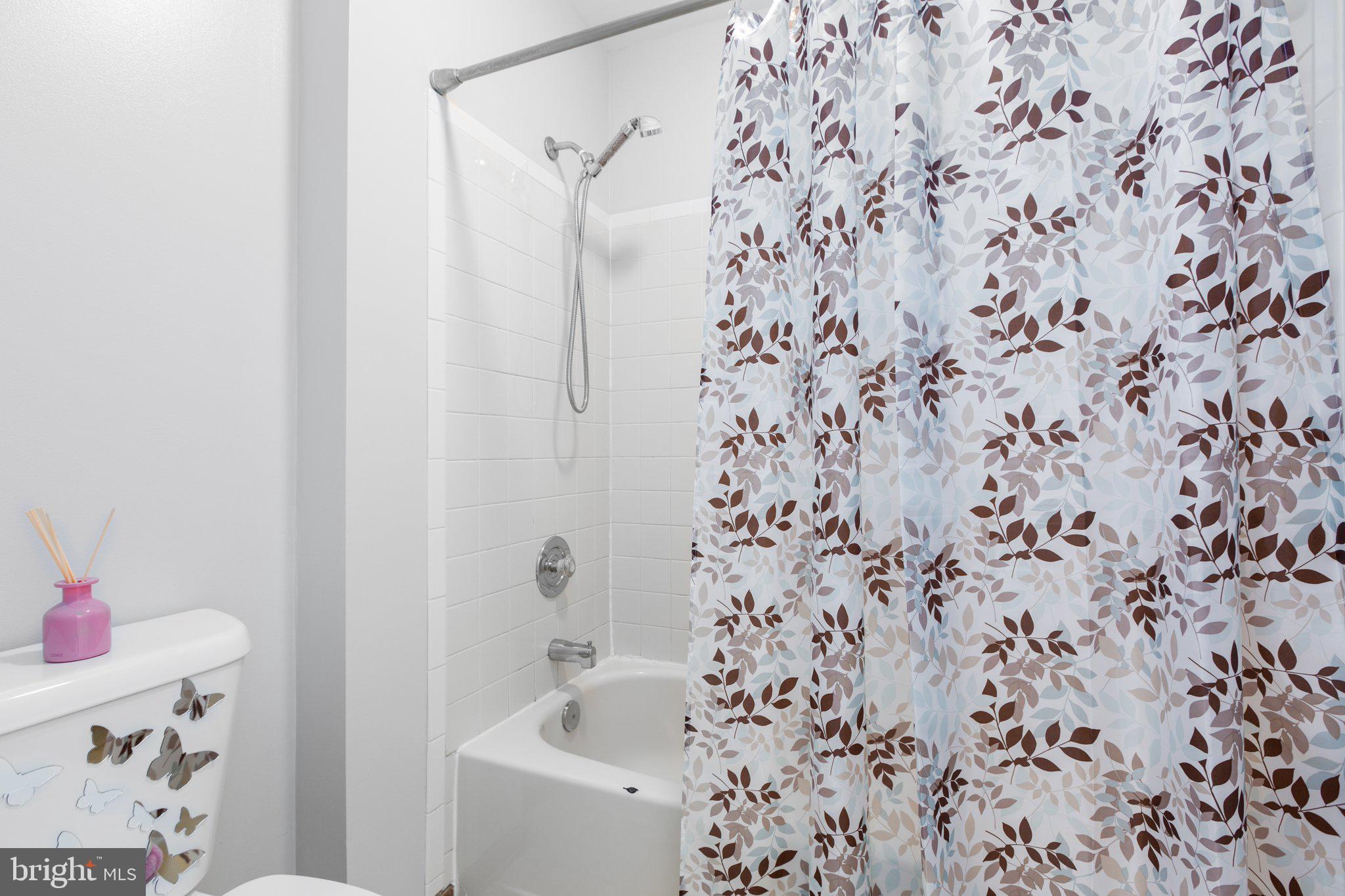 LAKE WILDERNESS - Residential