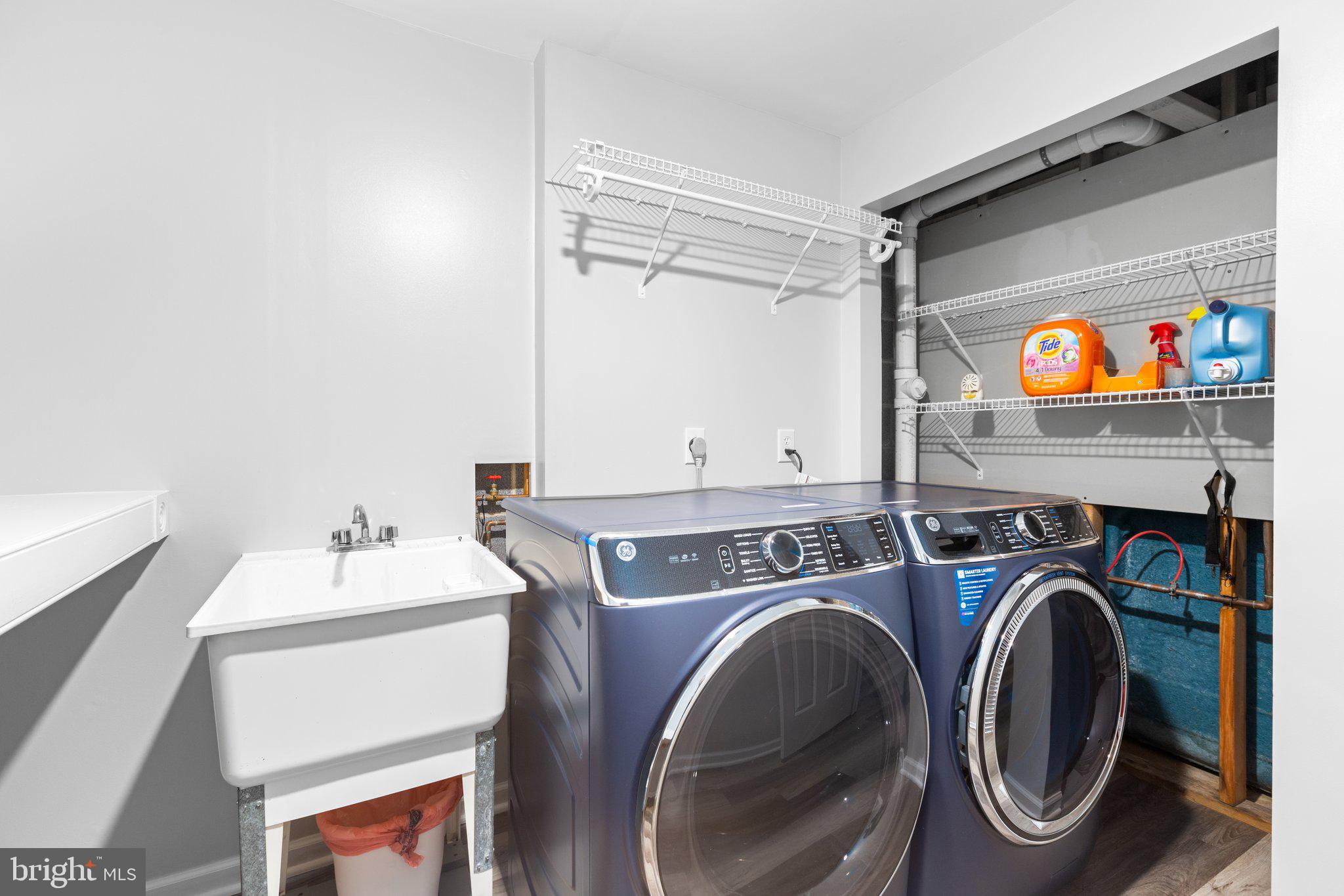 LAKE WILDERNESS - Residential