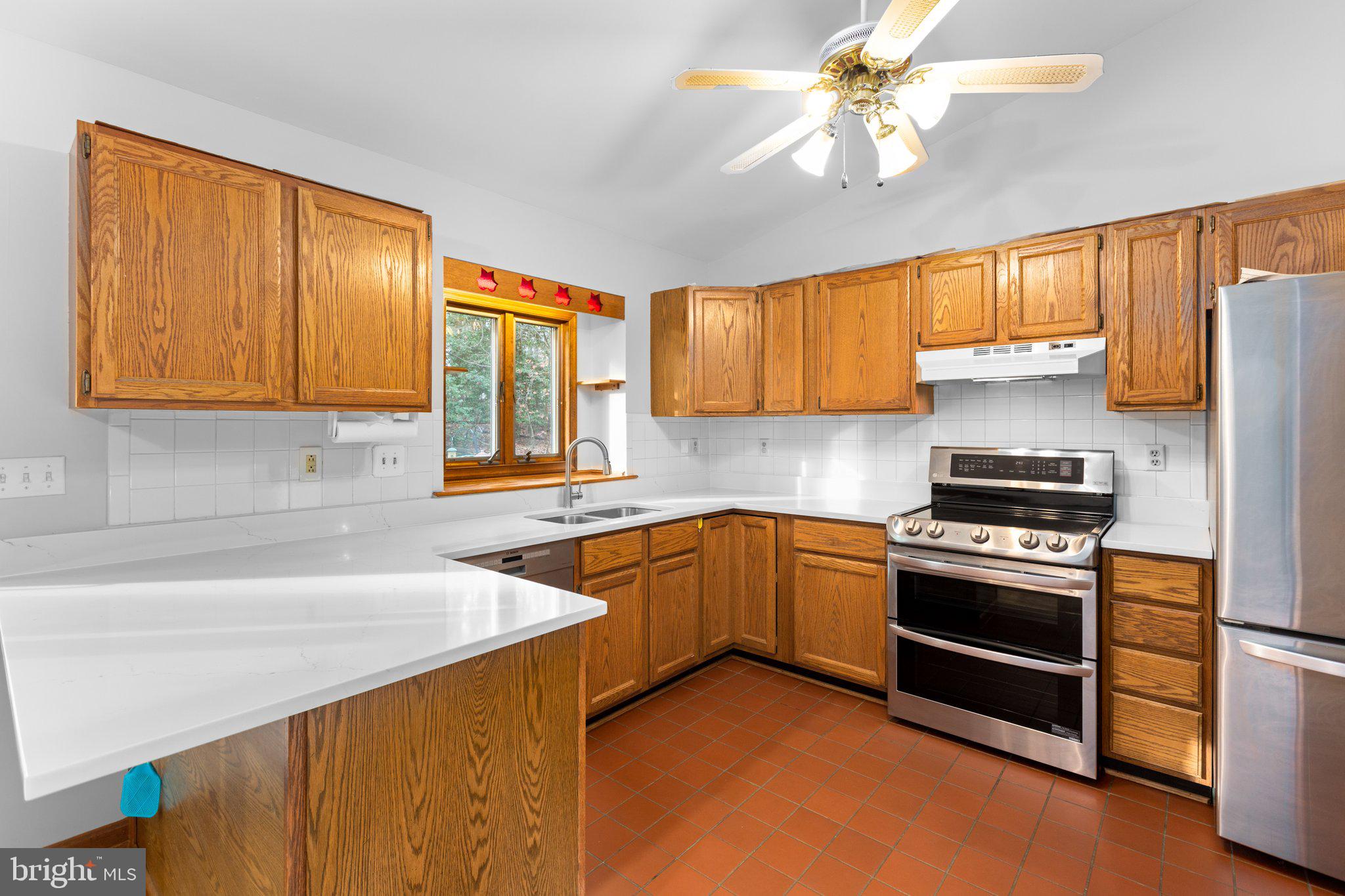 LAKE WILDERNESS - Residential