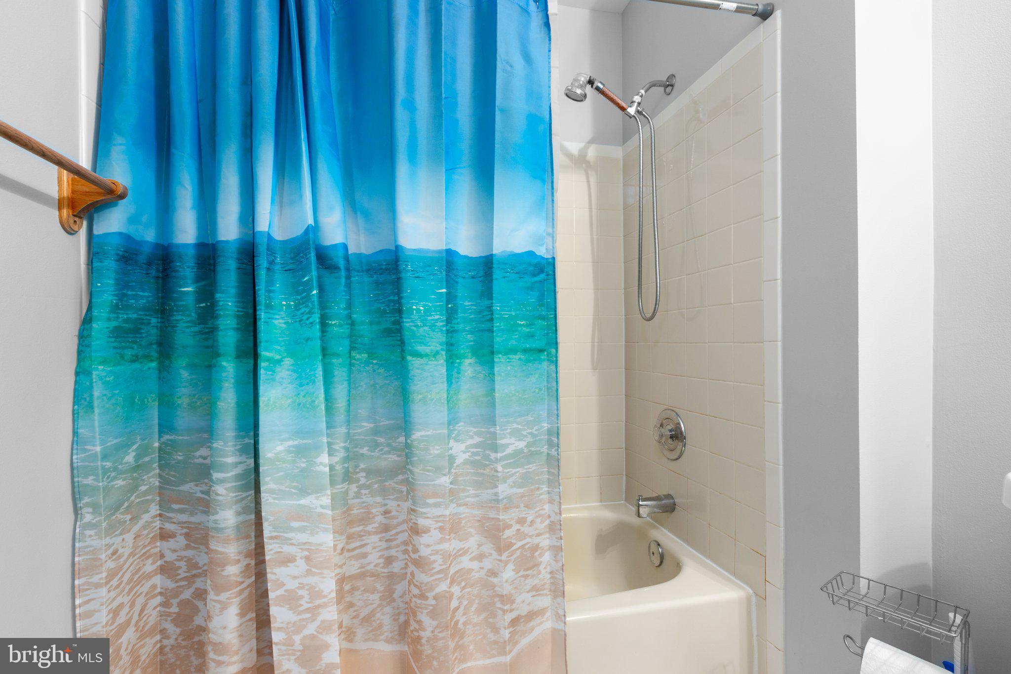 LAKE WILDERNESS - Residential