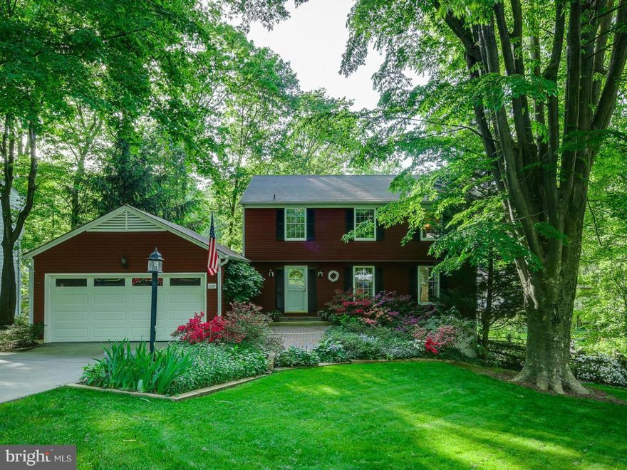STATELY 4 BR 2.5 BA COLONIAL W/ 2 CAR GARAGE ON CULDESAC IN A GREAT NEIGHBORHOOD. FRESHLY PAINTED W/ HARDWOODS, NEW CARPET &GRANITE COUNTERS. FULLY FINISHED WALKOUT BASEMENT INTO FENCED BACK YARD. FAMILY ROOM W/ FP OFF OF KITCHEN THAT LEADS TO LG DECK. WALKING DISTANCE TO SCHOOL AND COMMUNITY POOL. SHORT DRIVE TO MALL & DOWNTOWN  COMMUTERS DREAM. CONVENIENT TO RTE108 , RTE29, RTE32, RTE40, I70