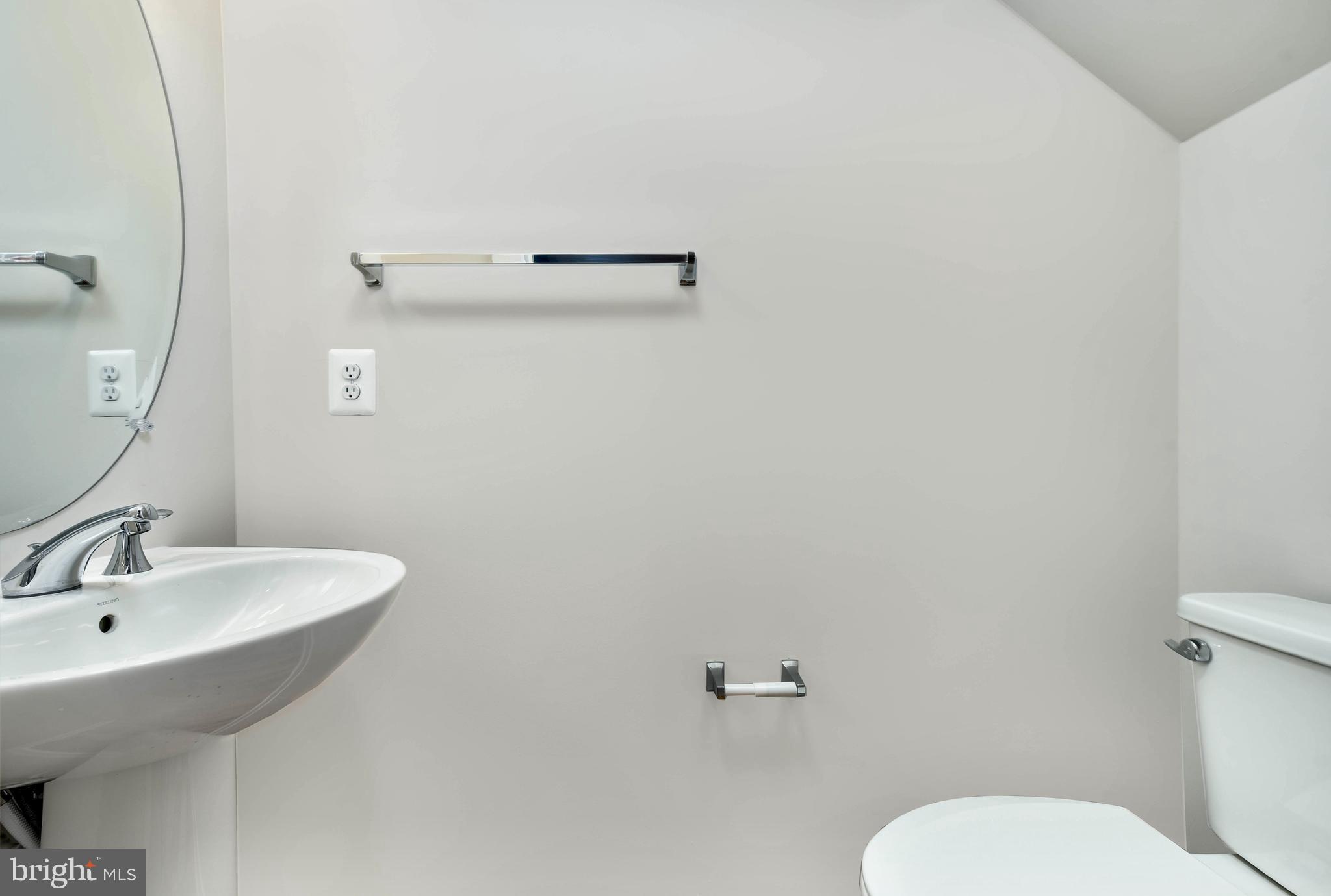 ASHBURN STATION - Residential Lease