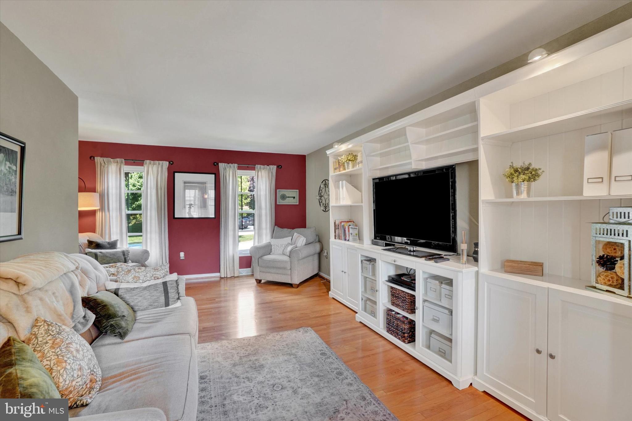 136 CROWN POINTE DRIVE