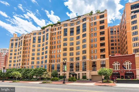 MLS: DCDC2287476