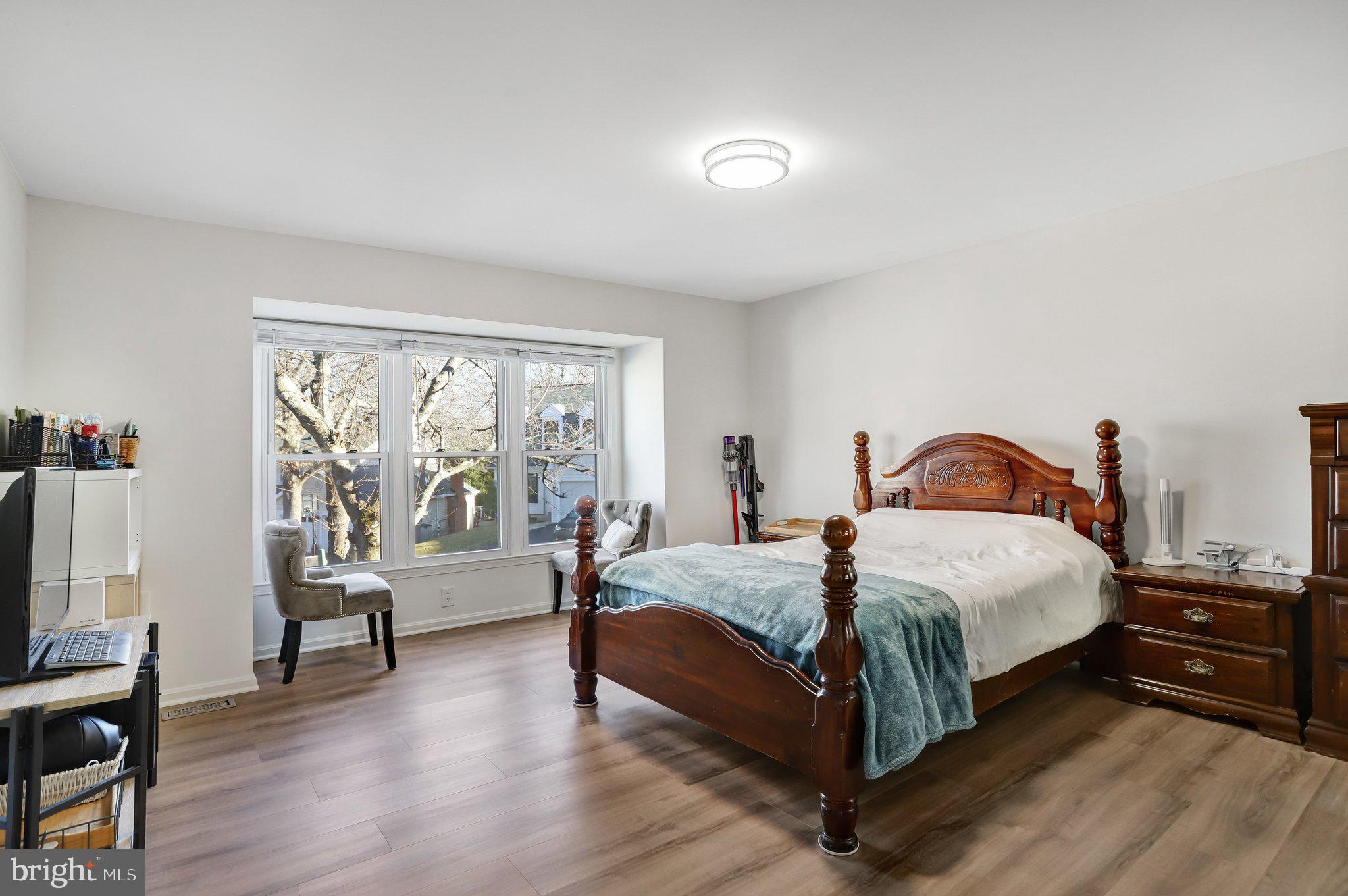 WASHINGTONIAN VILLAGE - Residential