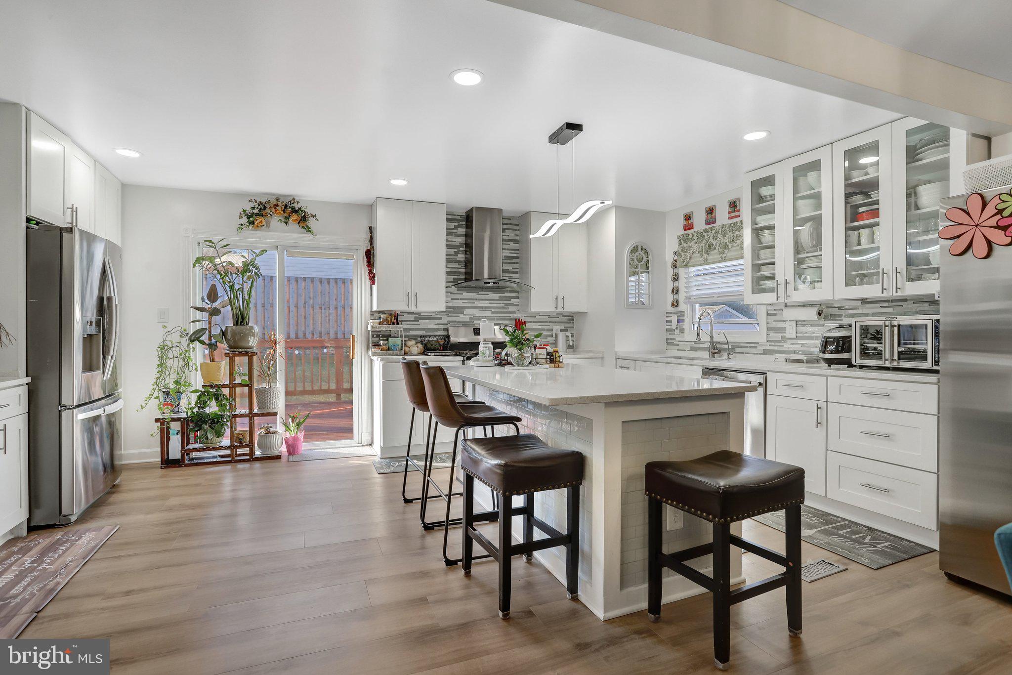 WASHINGTONIAN VILLAGE - Residential