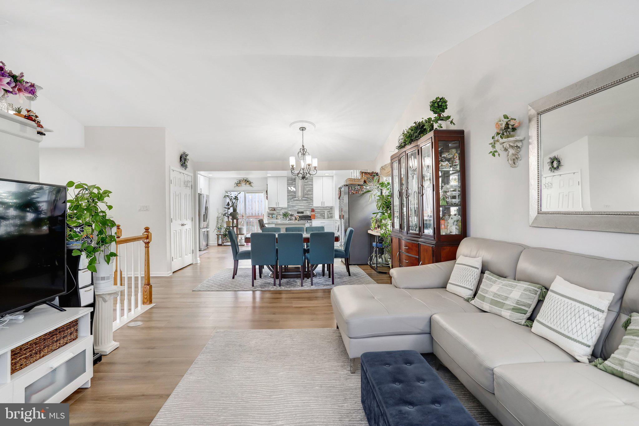 WASHINGTONIAN VILLAGE - Residential