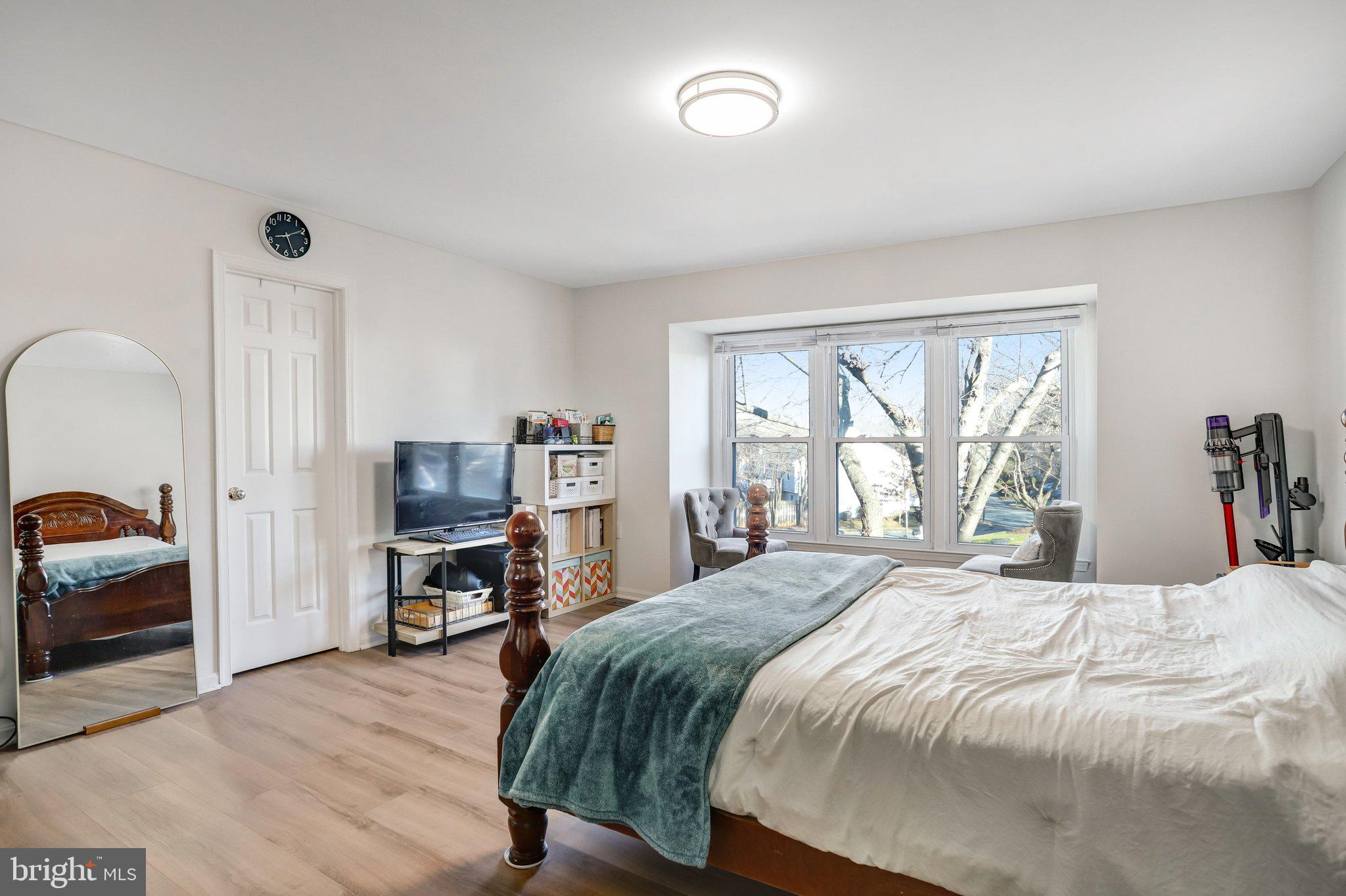 WASHINGTONIAN VILLAGE - Residential