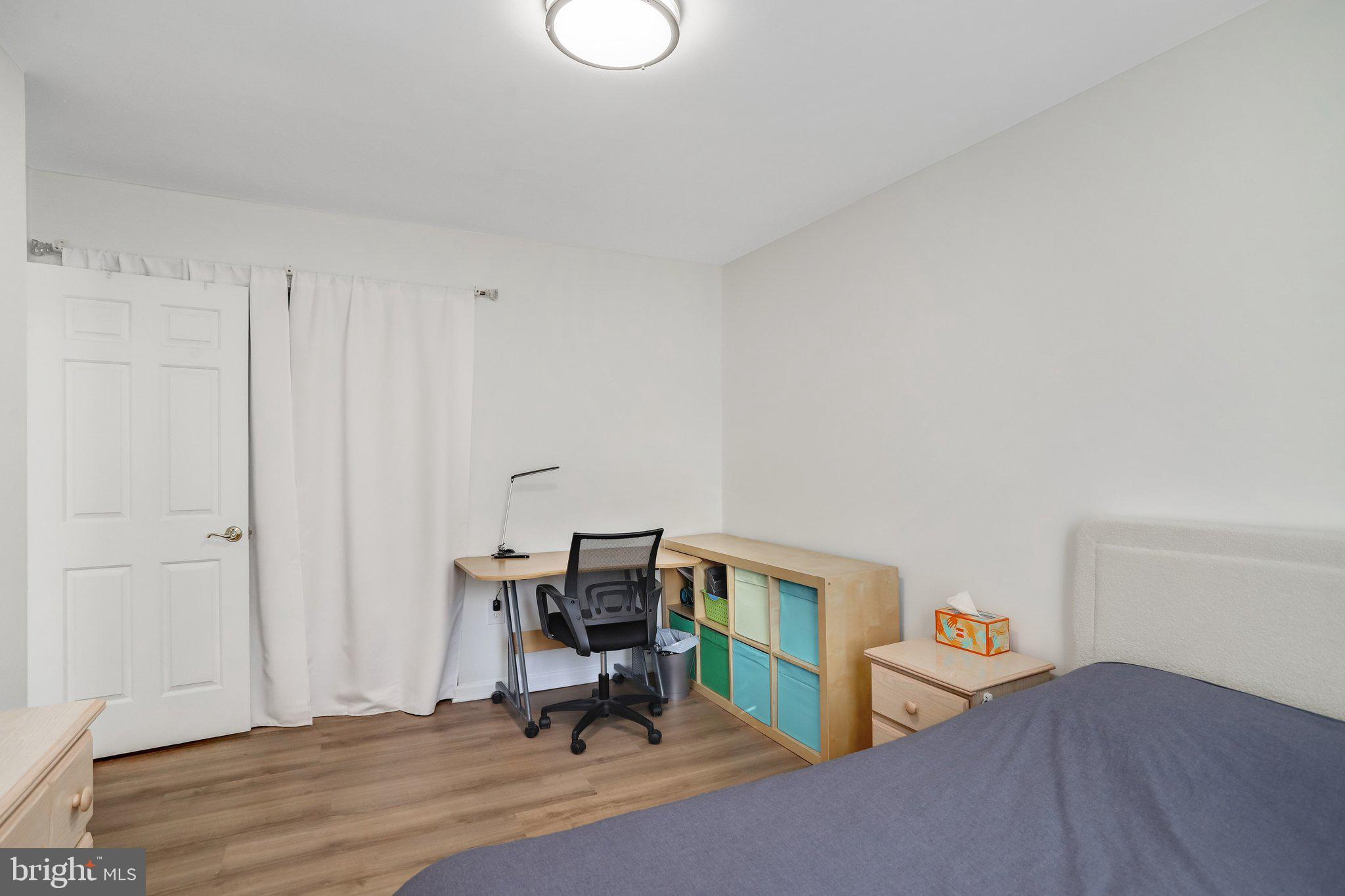 WASHINGTONIAN VILLAGE - Residential