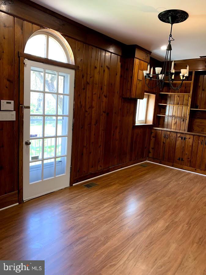 BOWIE - Residential Lease