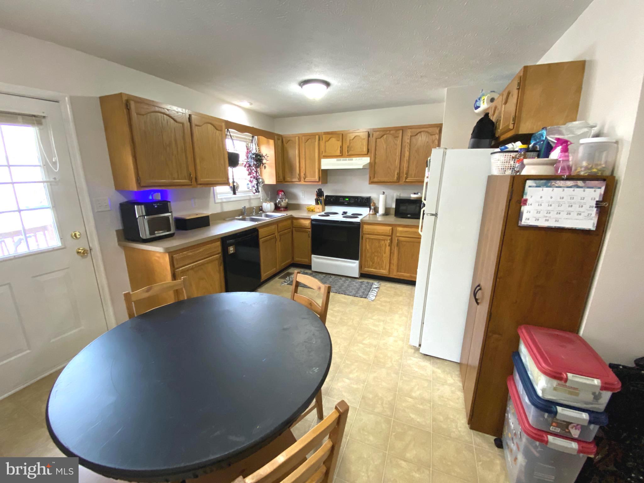 TABLER STATION MANOR - Residential