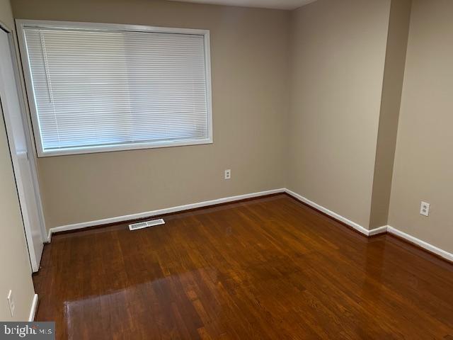 MOSBY WOODS TOWNHOUSE - Residential