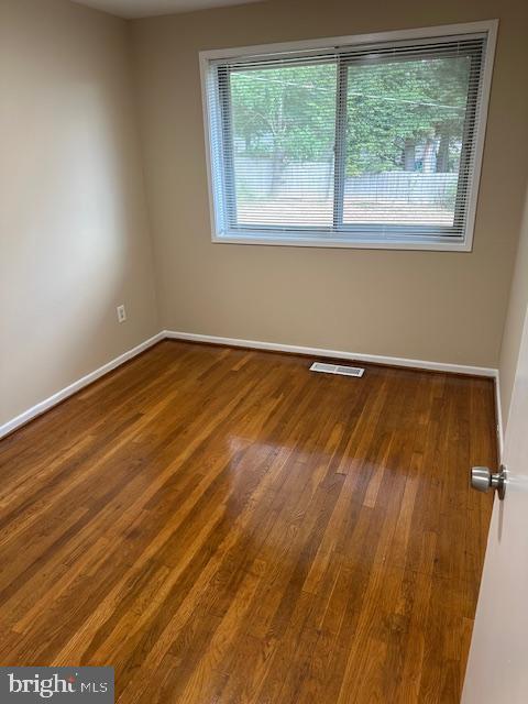 MOSBY WOODS TOWNHOUSE - Residential