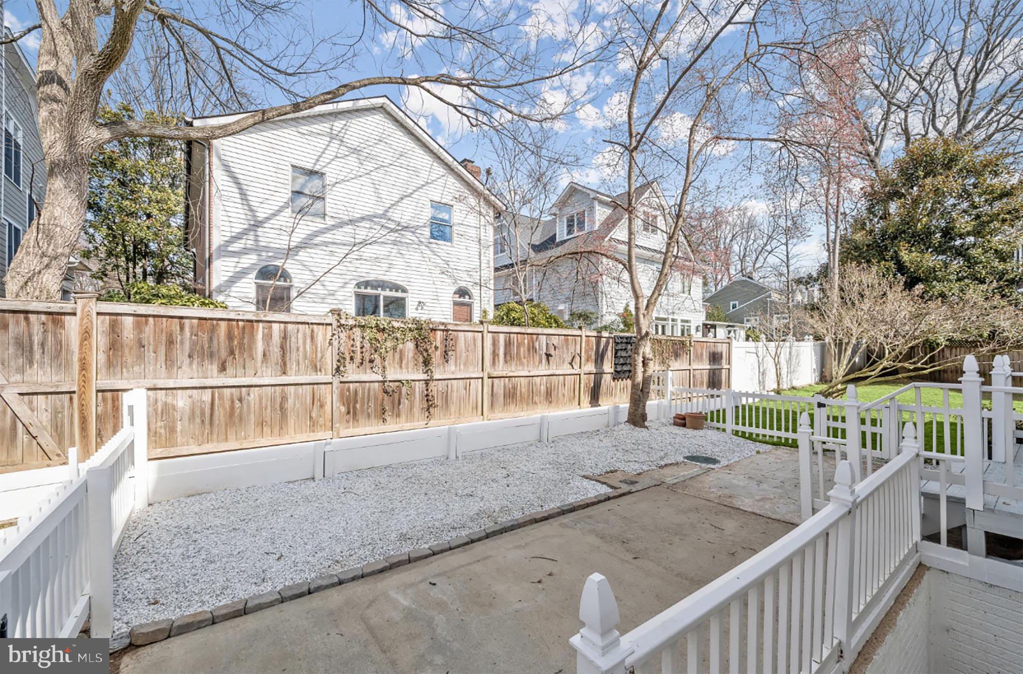 GLEN ECHO HEIGHTS - Residential