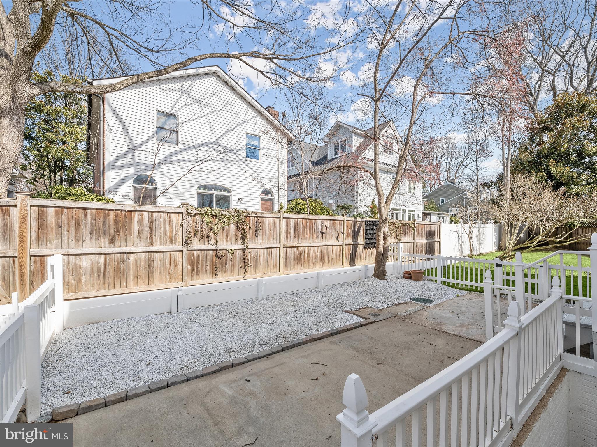 GLEN ECHO HEIGHTS - Residential