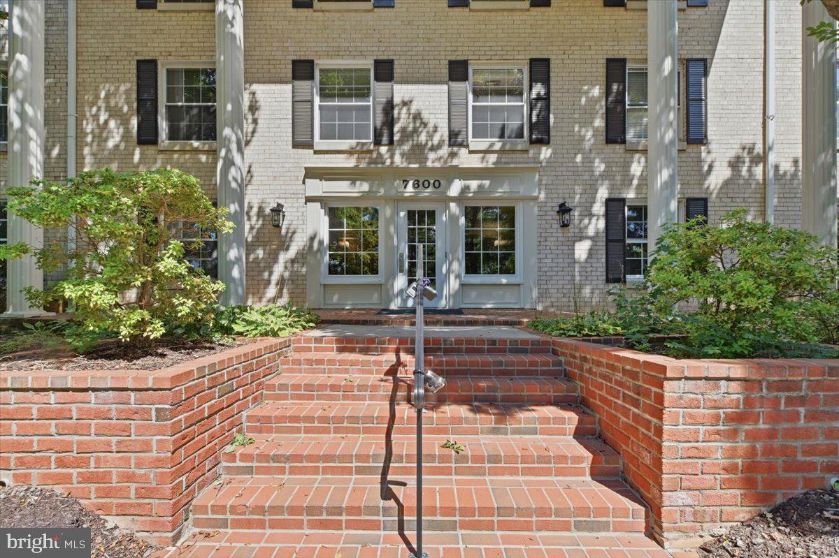 7600 TREMAYNE PLACE 203