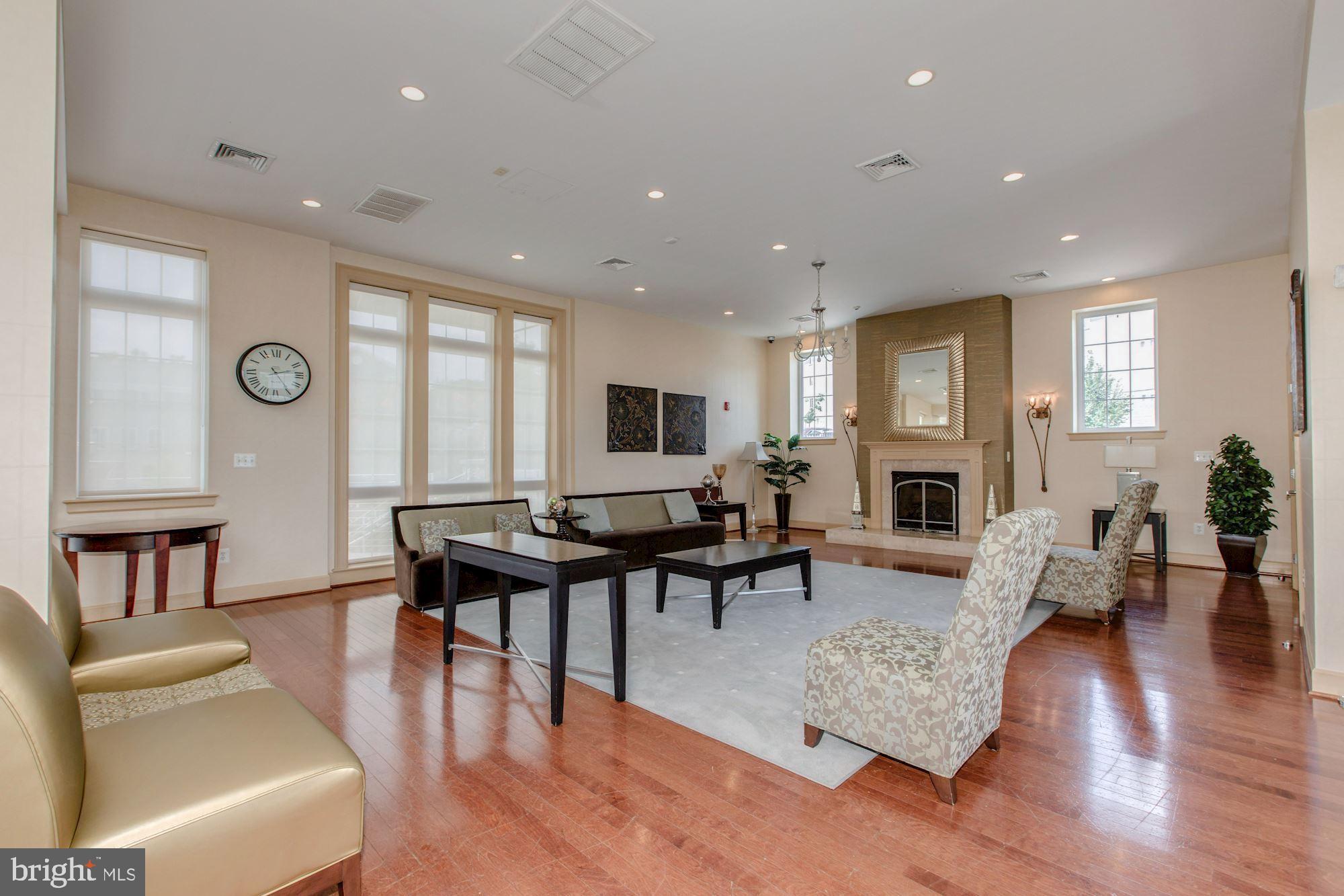 WEST VILLAGE OF SHIRLINGTON - Residential Lease