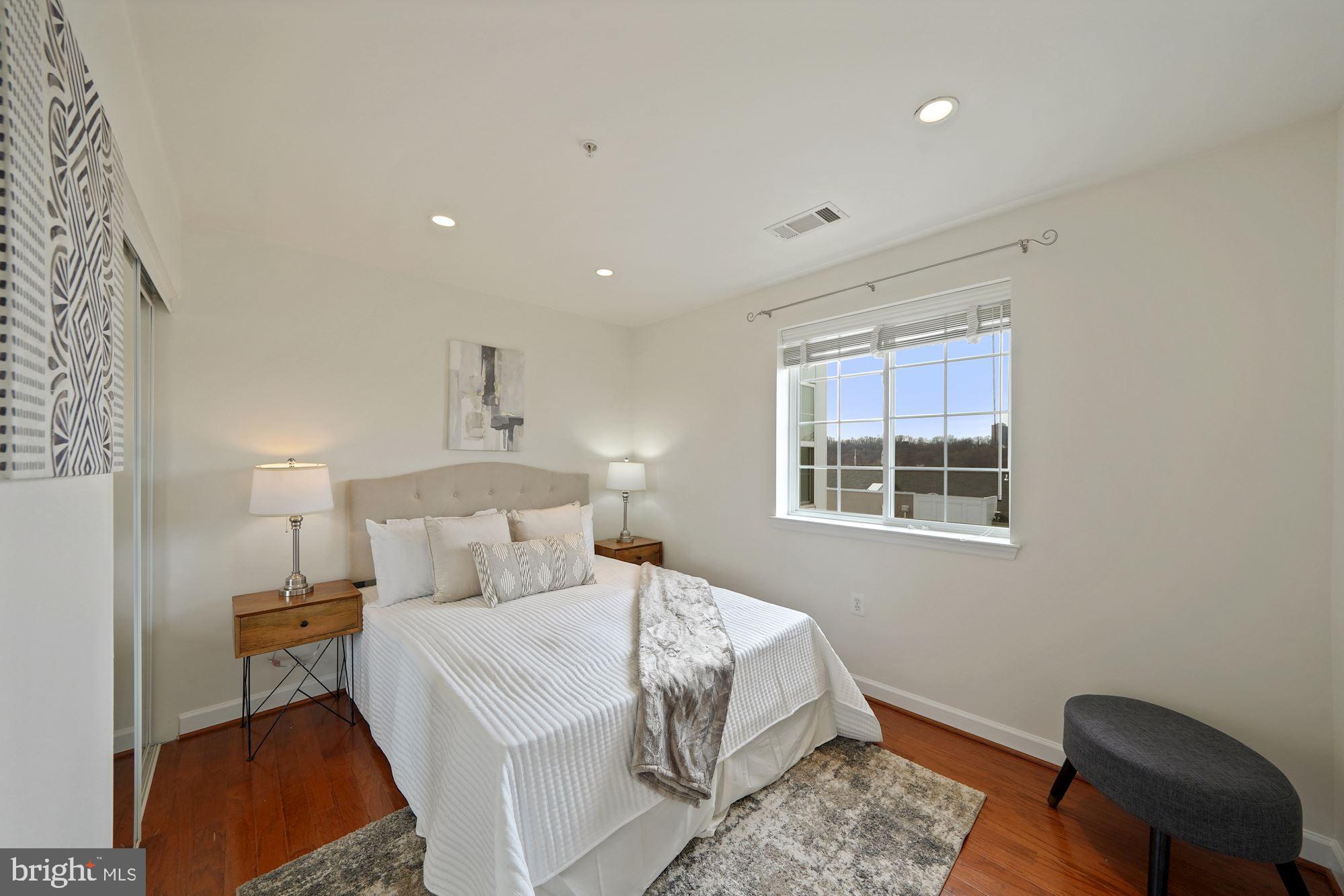 WEST VILLAGE OF SHIRLINGTON - Residential Lease