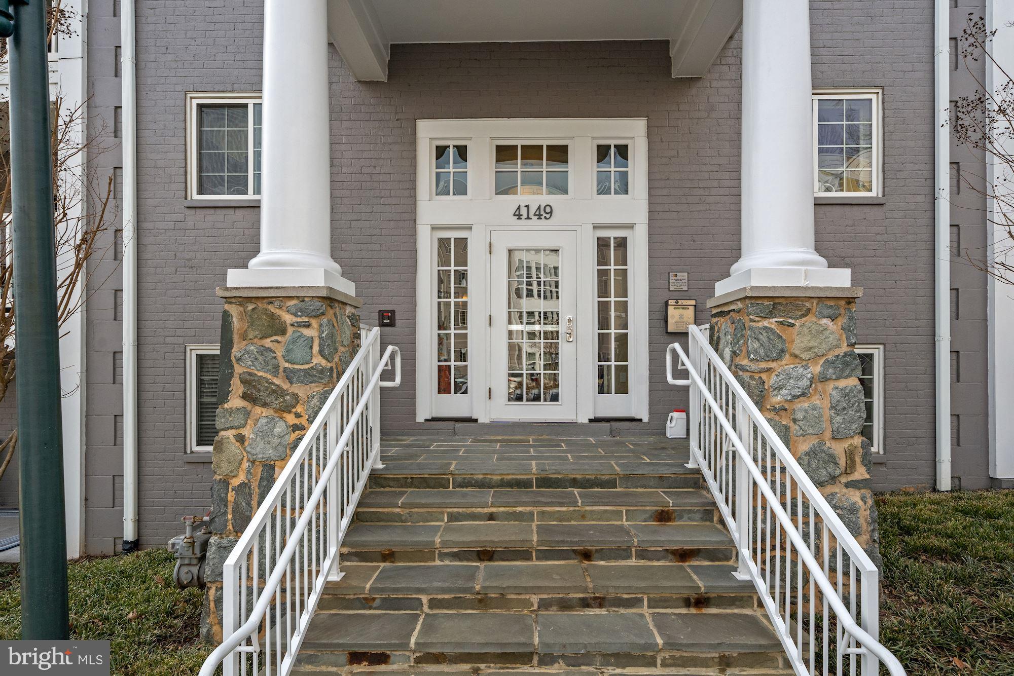 WEST VILLAGE OF SHIRLINGTON - Residential Lease