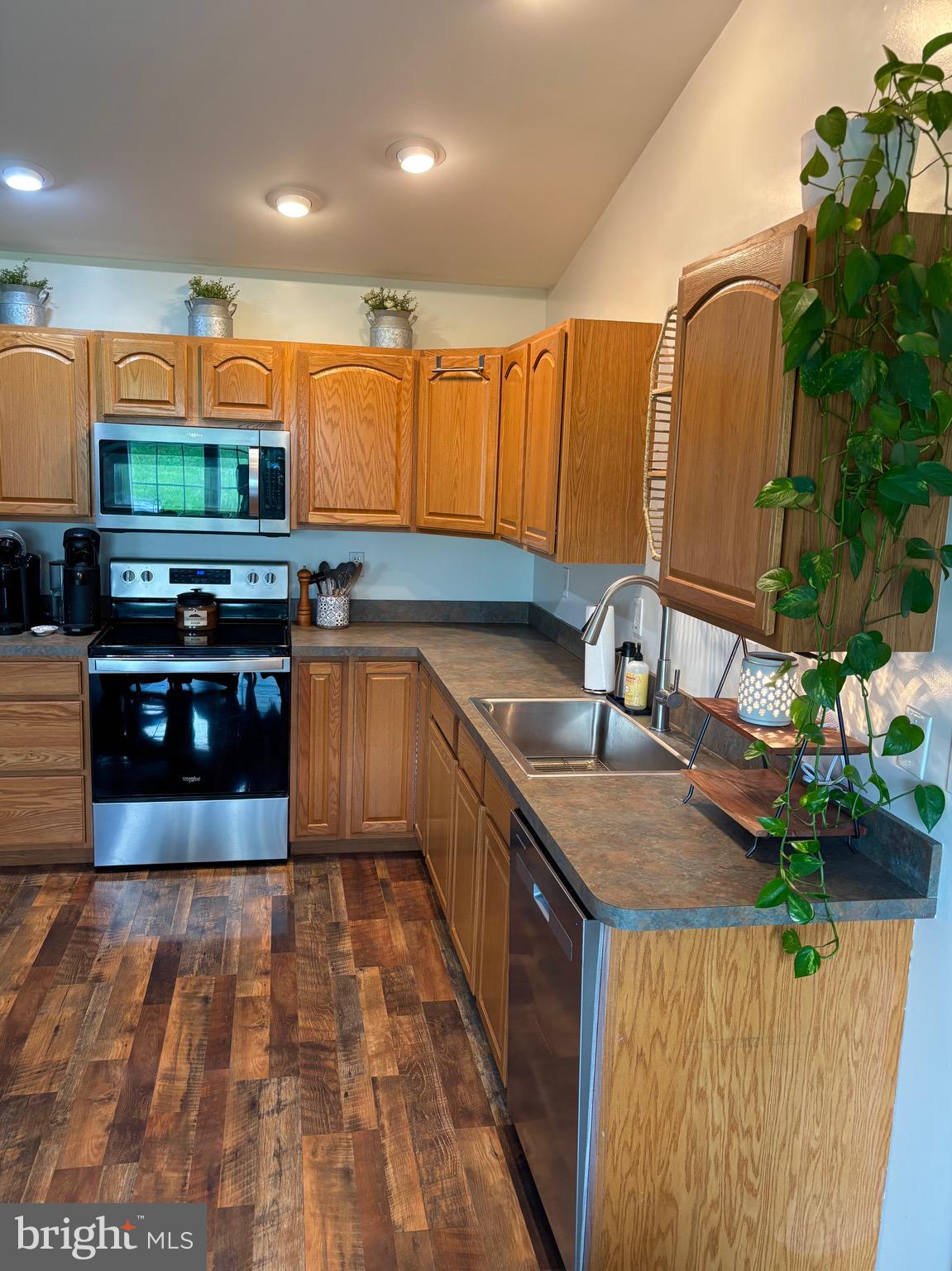 STONEY RIDGE ESTATES - Residential