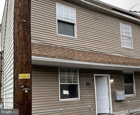 225 W CENTRE ST, SHENANDOAH, PA 17976 - Image 3f7eb9c3bd07bf9e56bfbe5b17d9243c/2107836718