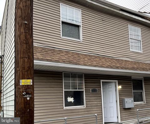 Multifamily For Sale - 225 W Centre Street<br/> SHENANDOAH, PA 17976