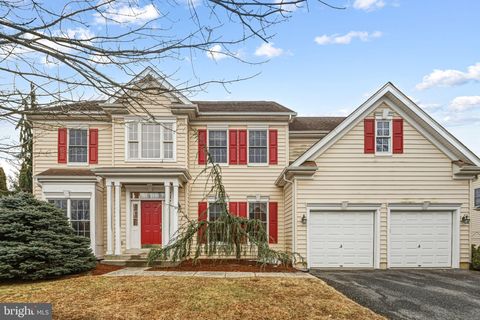 4698 BERWYN LANE MACUNGIE PA 18062
