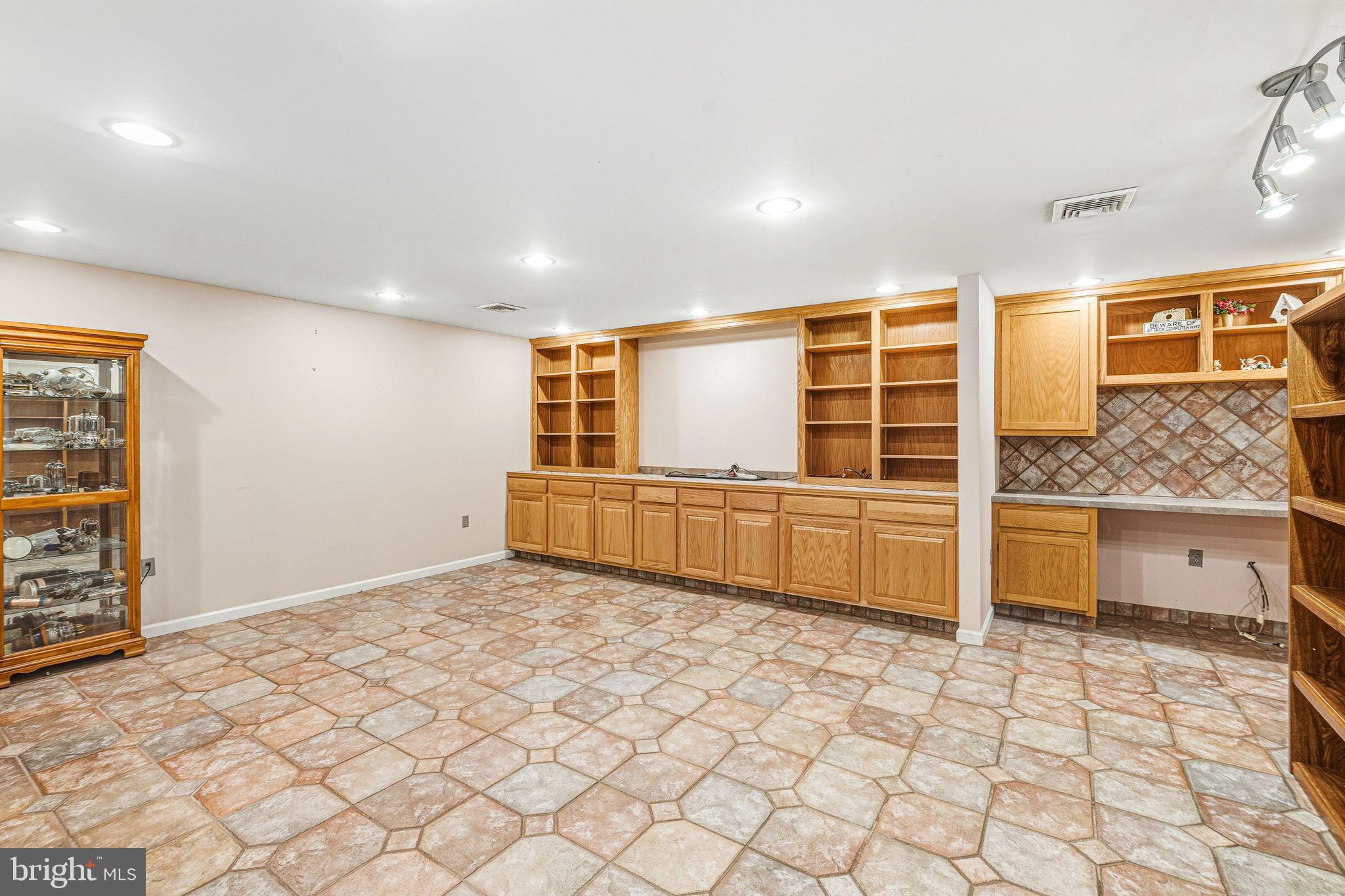 LOWER MILFORD TWP - Residential