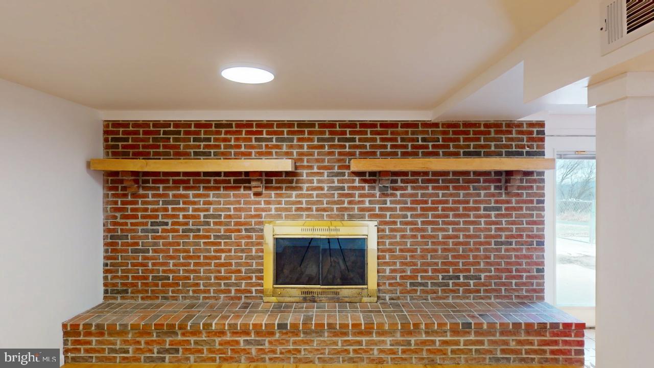 CRYSTAL VALLEY ESTATES - Residential