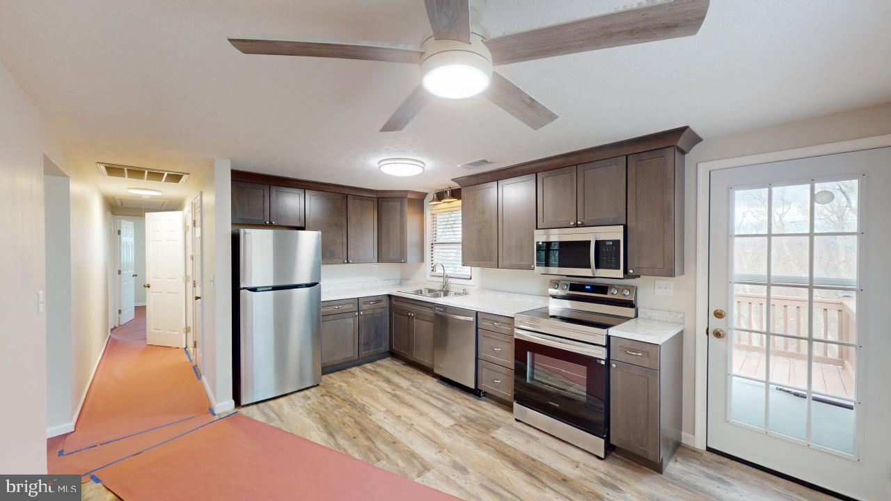 CRYSTAL VALLEY ESTATES - Residential