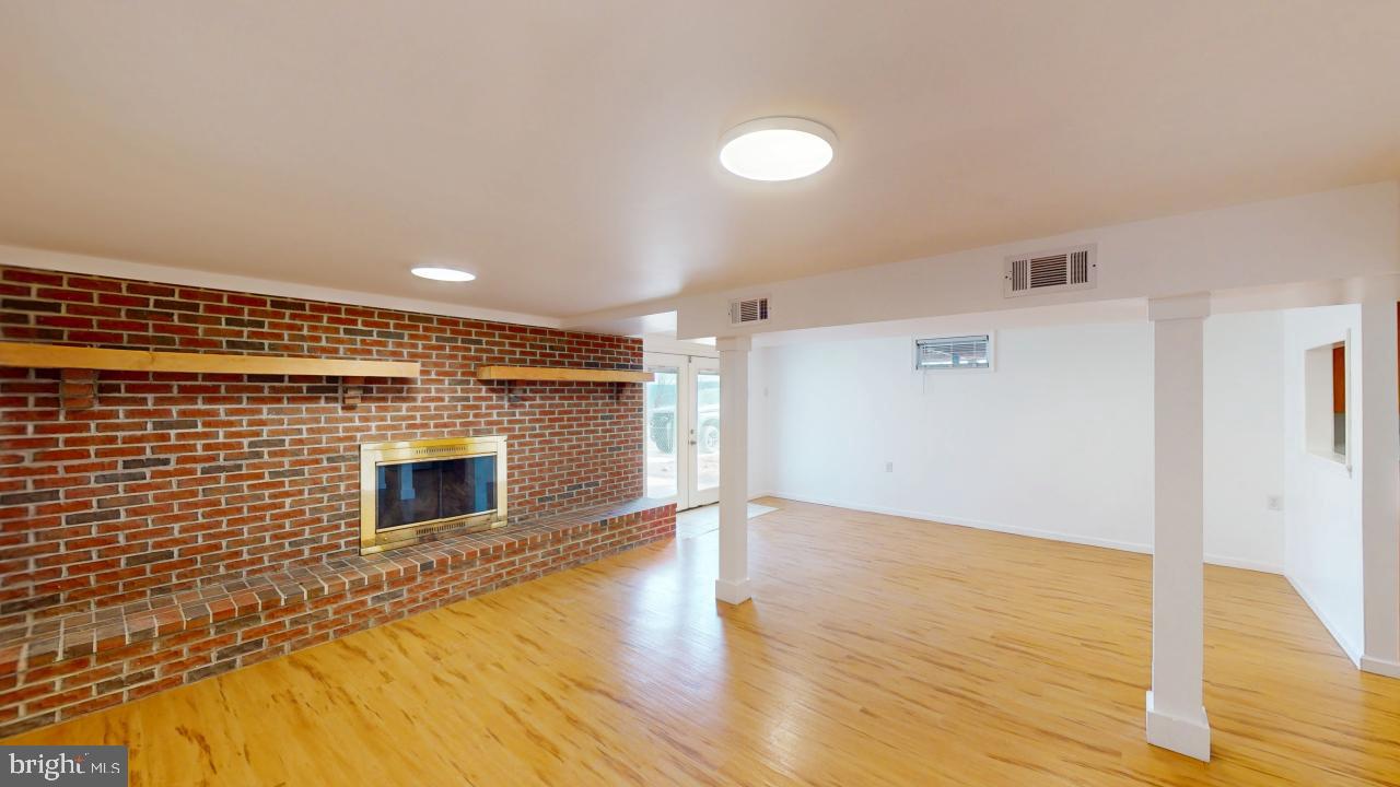 CRYSTAL VALLEY ESTATES - Residential