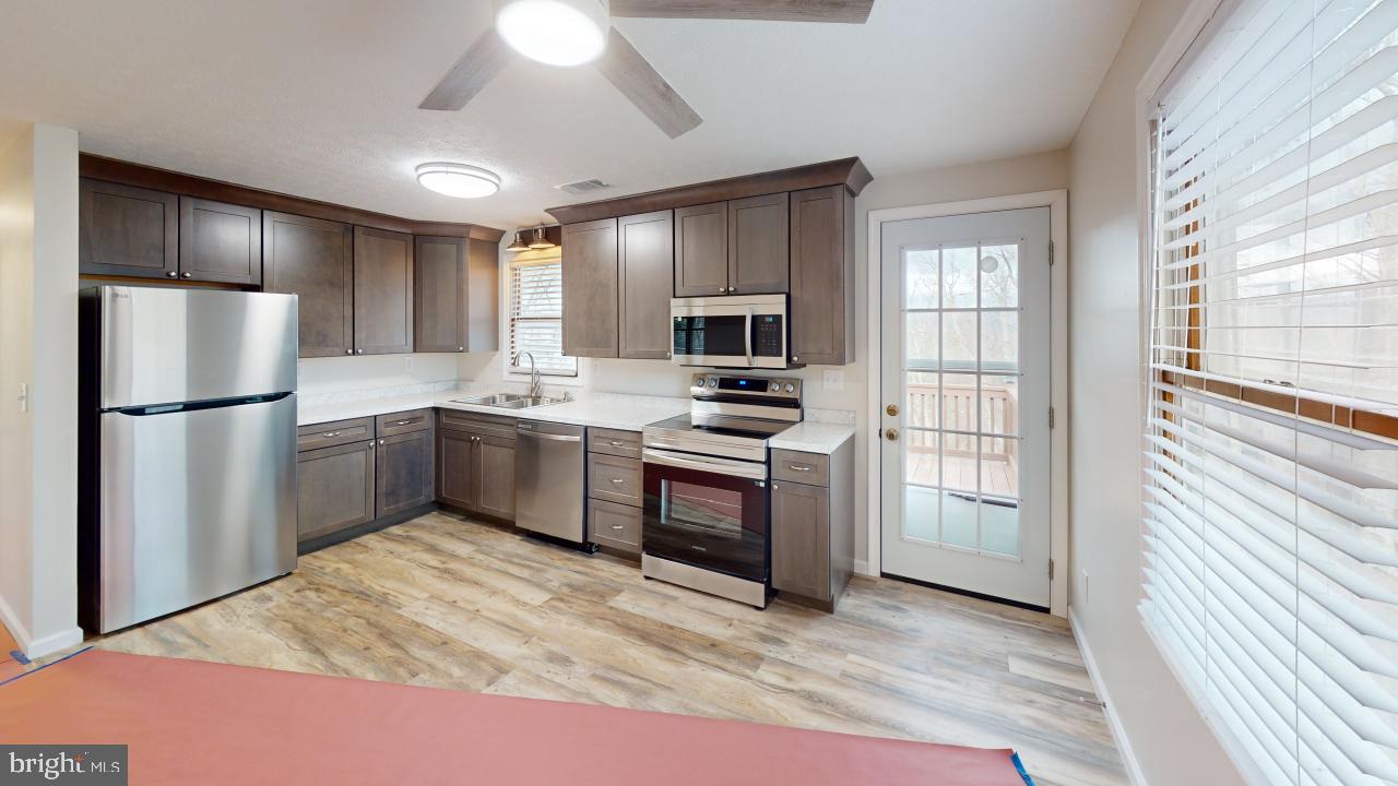 CRYSTAL VALLEY ESTATES - Residential