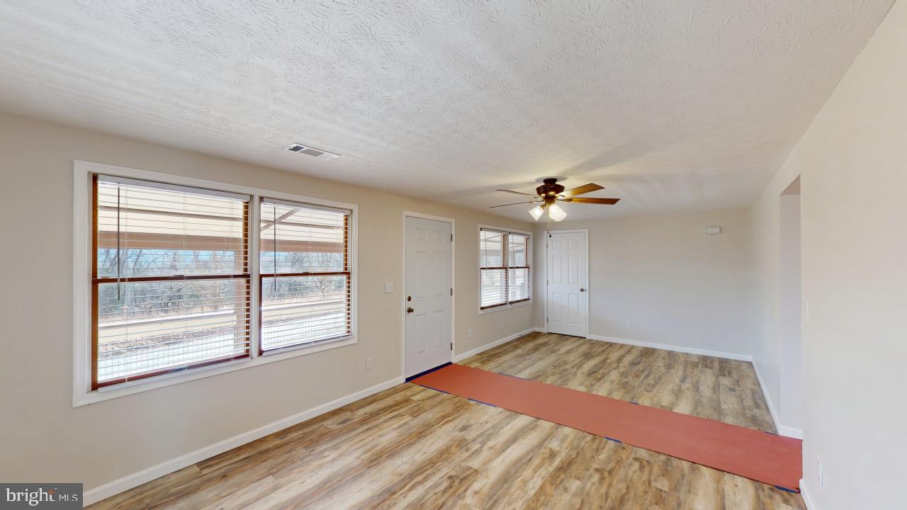 CRYSTAL VALLEY ESTATES - Residential