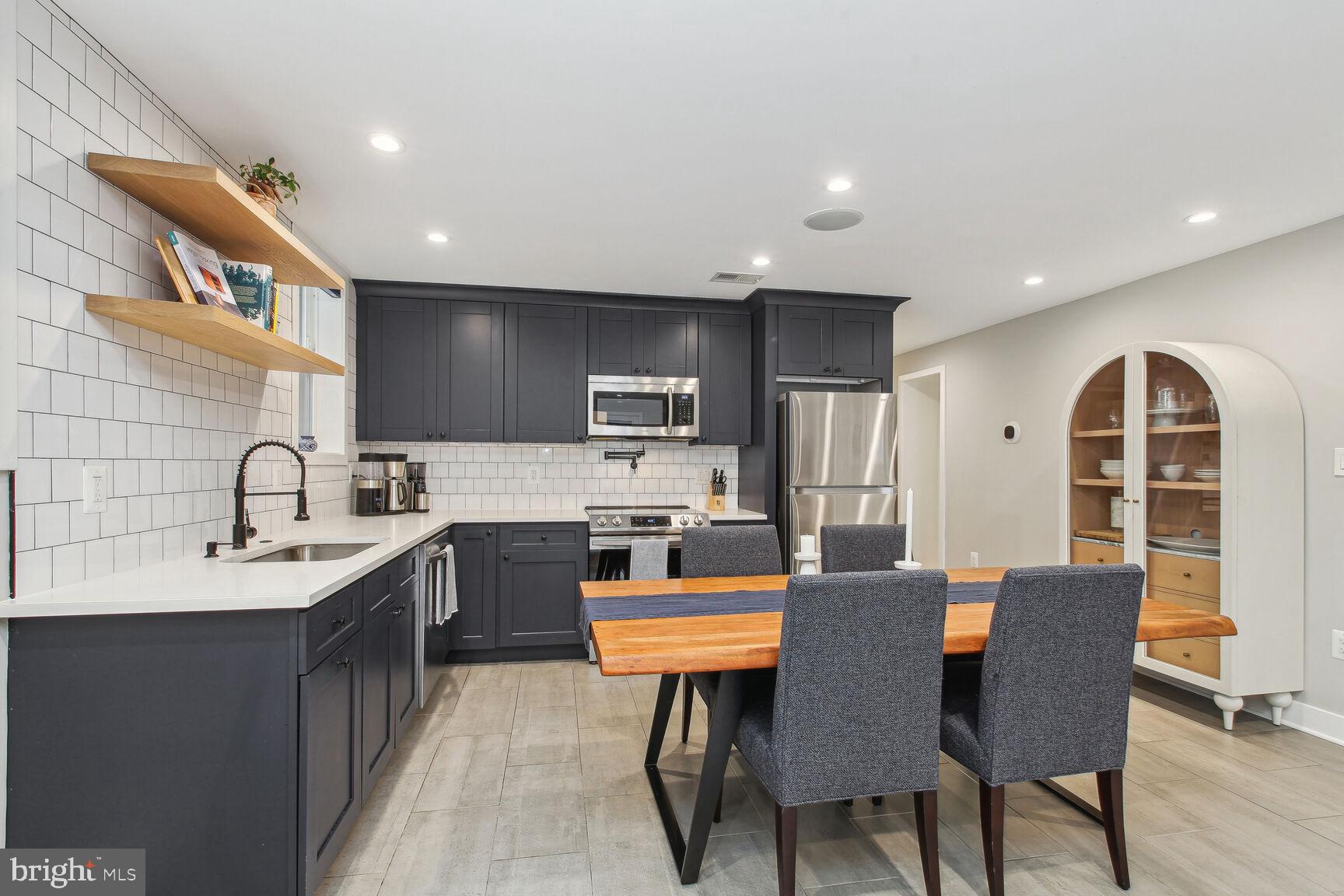 216 T STREET NE 1