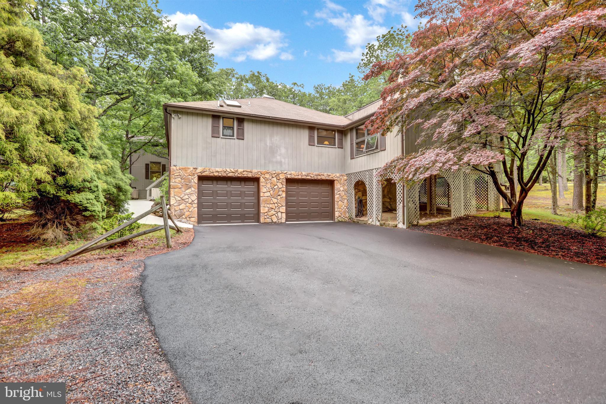 THE WOODS - Residential